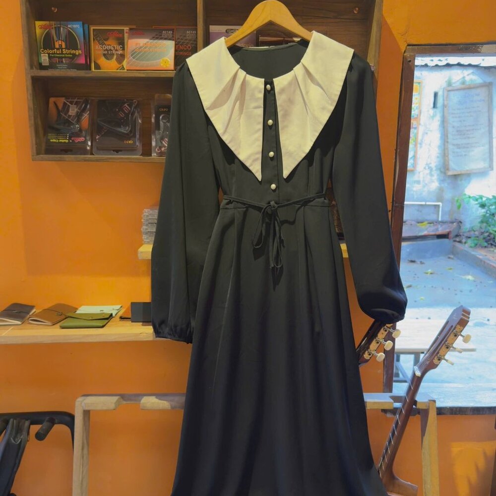 Black Midi Dress White Peter Pan Collar Vintage